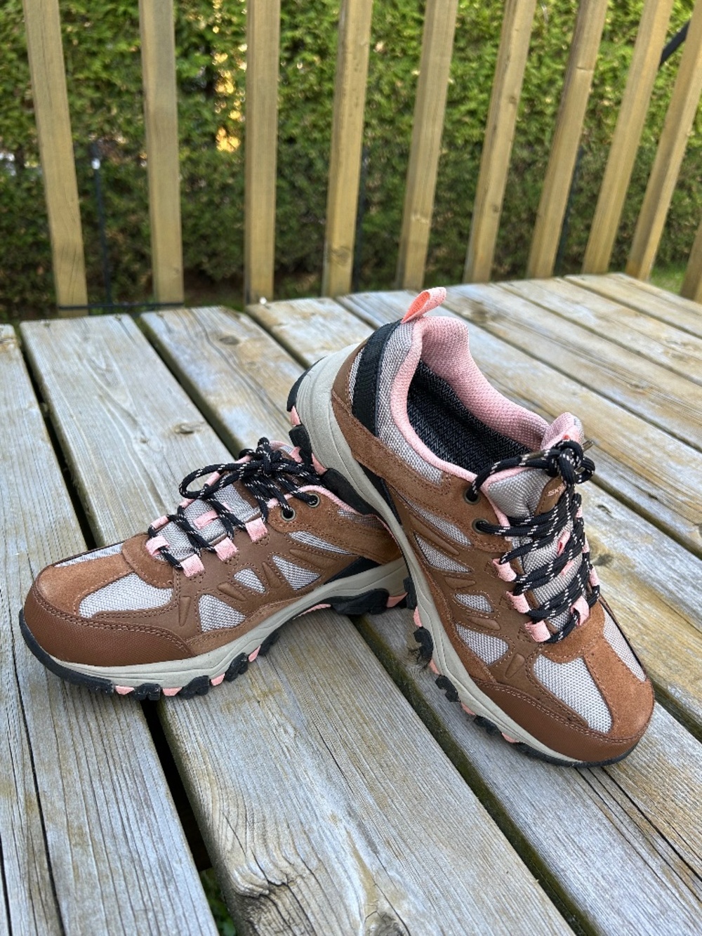 Skechers ⎸ Women's Trail Hiker Hiking Shoe